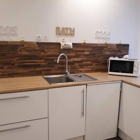 Appartement Agreable Au Centre Wifi Saint-Léonard-de-Noblat Exterior foto
